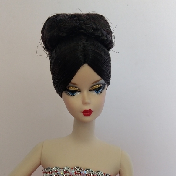 Barbie Fashion Model 1991-2000 Silkstone Red Ball Gown & Long Gloves Included - Picture 2 of 13